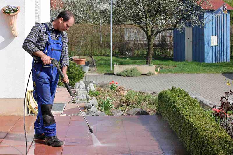 Nettoyage des extérieurs: Allée, dallage, pavé, muret, terrasse … L’entreprise Kreit couverture Mouen intervient  dans les meilleurs délais dans le Calvados (14), notamment sur Caen, Bretteville sur Odon, Fontaine Etoupefour, Évrecy, Ifs, Audrieu, Rots, Mondeville, Ouistreham, Cheux, Cabourg, Houlgate, Sainte Honorine du Fay, Breteville, l’Orgueilleuse, Carpiquet, Courseulles-sur-Mer, Villers Bocage …